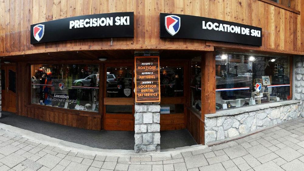 Façade Precision Ski Magasin de Location de Ski et Snowboard à Méribel Centre