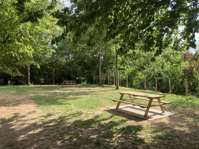 Aire de pique-nique_etang_Anneyron