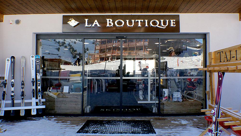Entrée Taj-I Mah Skishop La Boutique