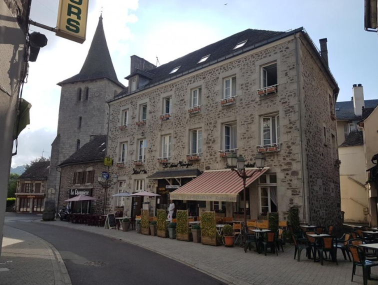 Hôtel Le Saint-Georges_Riom-ès-Montagnes
