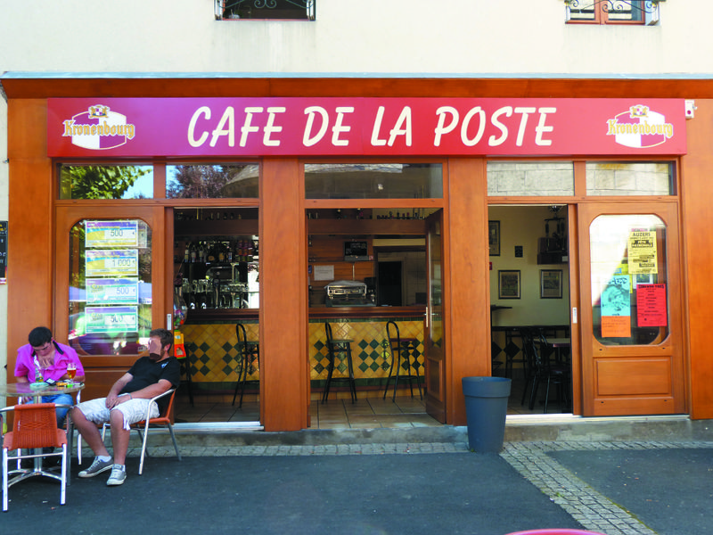 Café de la Poste à Saignes