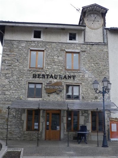 Bar restaurant du centre à Vorey