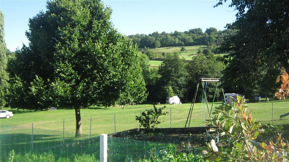 Camp à la ferme Le Ruisselet Roffiac 4