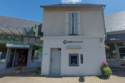 Distributeur de billets - Pôle commercial_Saint-Nectaire