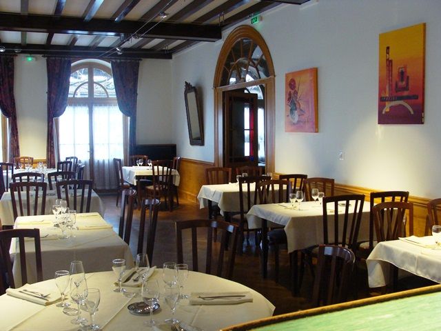 RANDAN salle restaurant hotel centre randan (1)