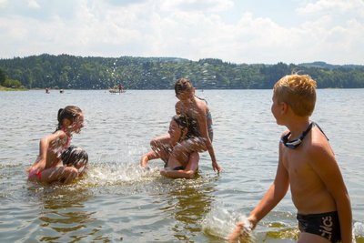 Baignade - Lac de Lavalette - Auvergne - haute-loire