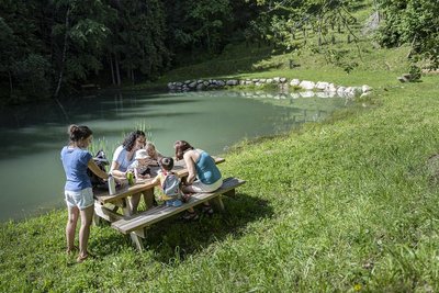 Pause pique-nique au lac du Lou