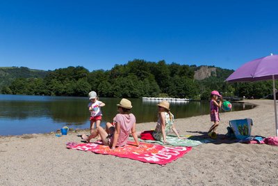 Plage "Murol" Lac Chambon
