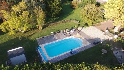 La piscine vue du ciel
