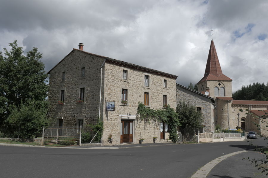 A l'entrée du bourg