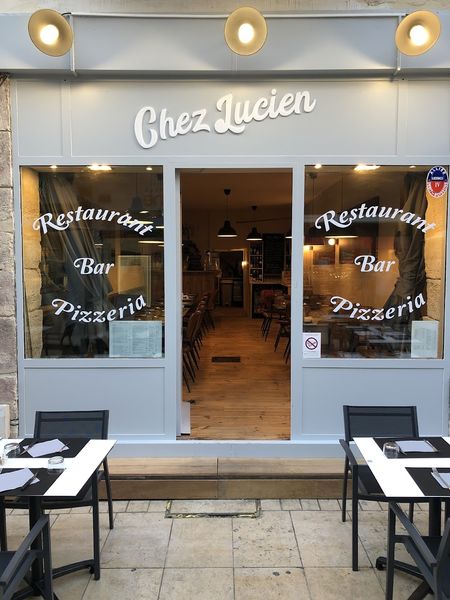 Devanture chez Lucien