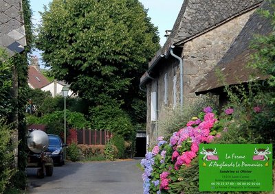 Ferme d'Anglards-le-Pommier