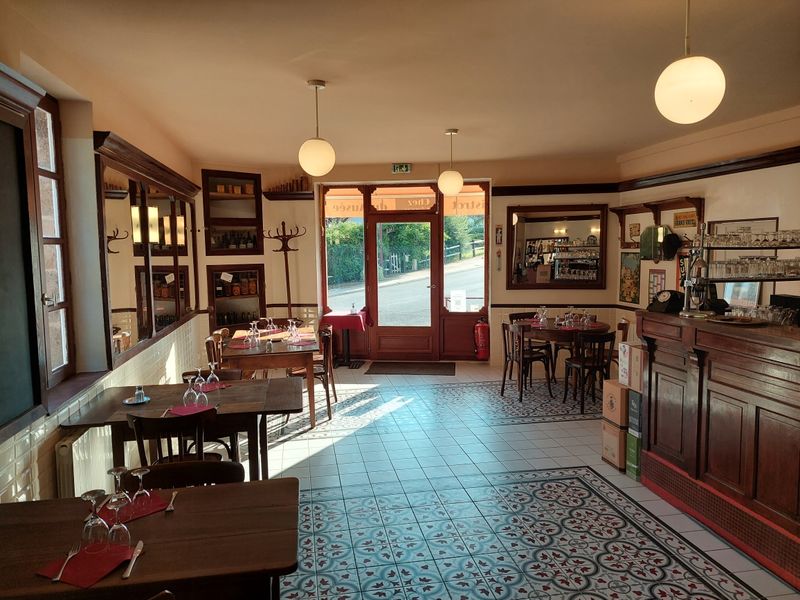 intérieur salle de restaurant