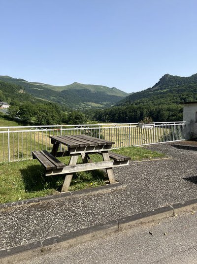 Aire de pique-nique Le Falgoux en direction de la station ou Onirika