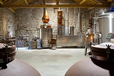 Atelier de distillation MEZENK