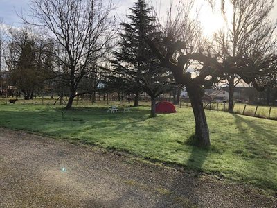 Camping chez l'habitant à Brangues