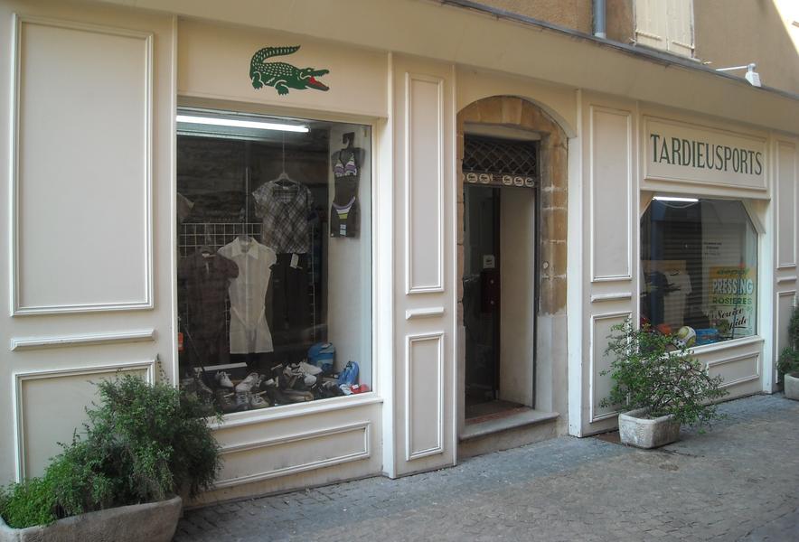 Entrée côté Rue Droite