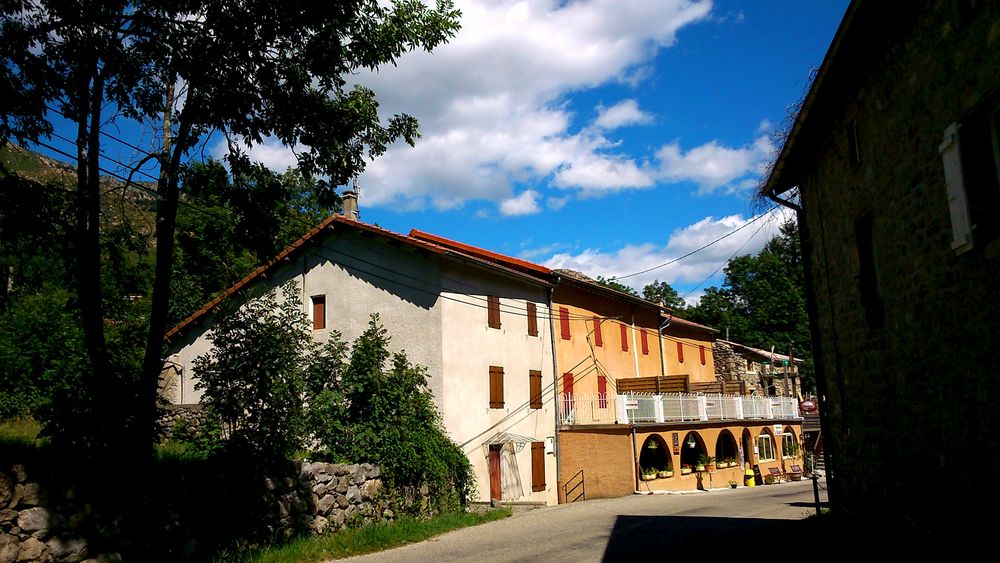 hotel restaurant auberge le romarin valgorge cevennes ardeche