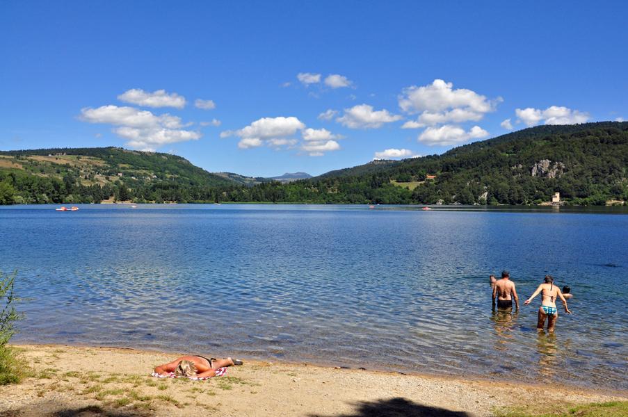 Lac de baignade : Le lac d'Issarlès_Le Lac-d'Issarlès