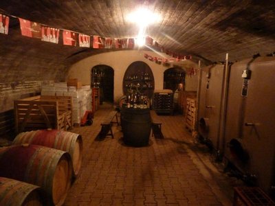 Cave voûtée du domaine PERRIER à LANTIGNIE
