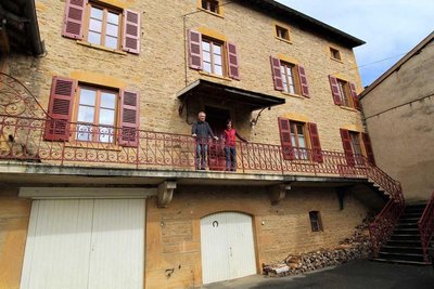 Chambres d'hôtes "Bienvenue à Dalbepierre" à St Laurent d'Oingt/Val d'Oingt dans le Beaujolais - Rhône : la maison en [...]