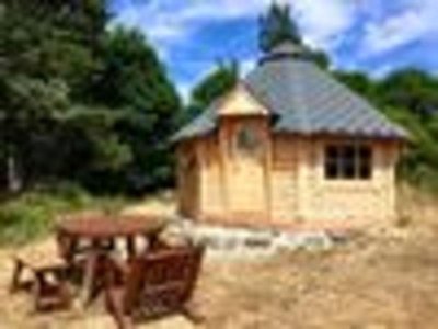 La cabane Mölkky de la Bergerie du plateau_Cros-de-Géorand
