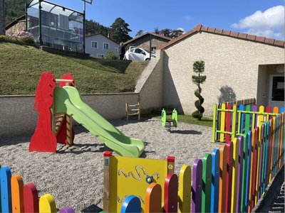 Aire de jeux "Le village"