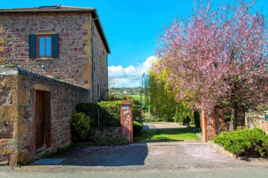 Entrée principale / parking