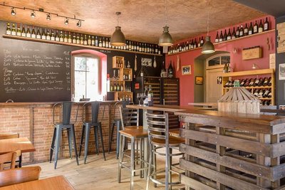La gare bar à vins