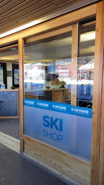 Dans notre équipe, nous sommes tous passionnés de montagne et à l’écoute de vos envies, et ce depuis plus de 25 ans.