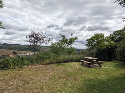 Aire de pique-nique Terrasse Renaud de Forez