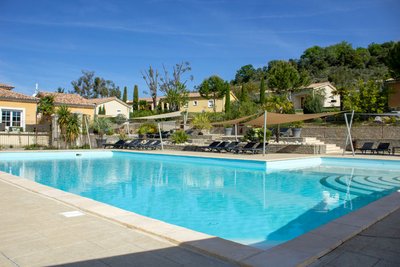 piscine commune chauffée