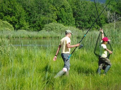 Pêcheurs de carpe au lac en Valromey-Retord