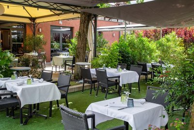 Terrasse Restaurant Versaud Viriat