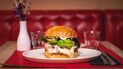 Burger Circus_Charlieu