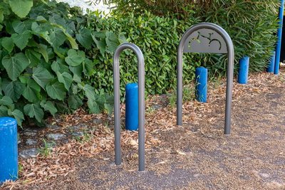 Support vélo à proximité de la salle polyvalente