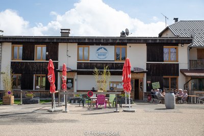 Hôtel-restaurant Berthet aux Plans d'Hotonnes