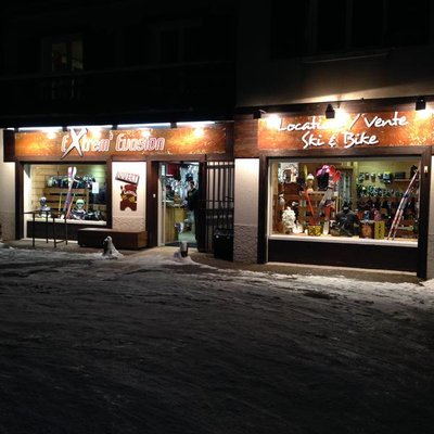 Façade enneigée du magasin