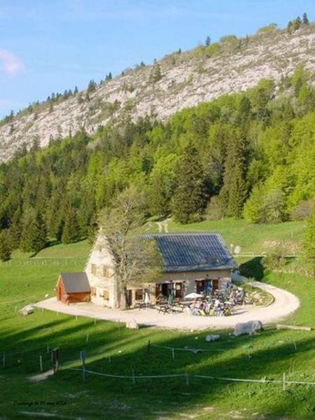 Auberge des Allières à Lans en Vercors en été