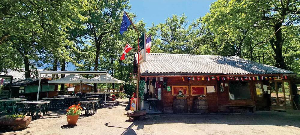 Bar brasserie Camping le Bois Joli_Saint-Martin-sur-la-Chambre