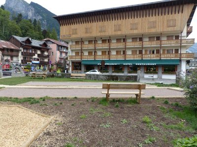 Aire de pique-nique du square des 7 frères_Samoëns