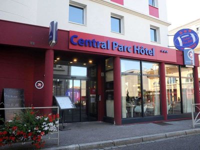 facade hôtel restaurant