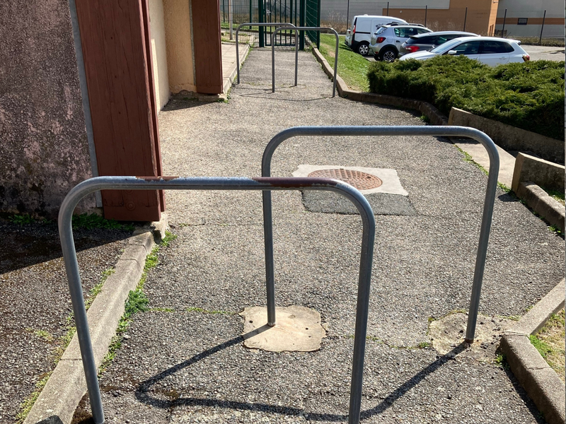Arceaux à vélo - Salle Pierre Denizot_Chazelles-sur-Lyon