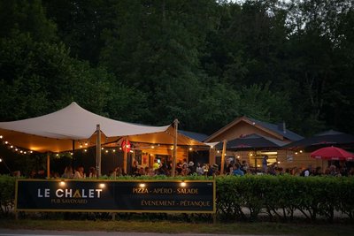 Le chalet - Restaurant en soirée