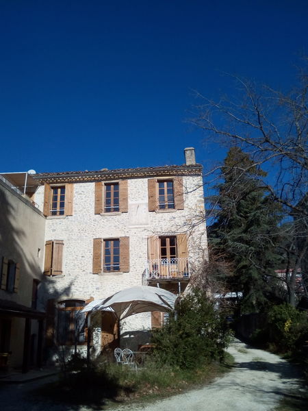 Façade et tonnelle
