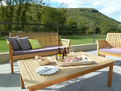 hotel la colombiere massiac cantal auvergne jardin (1)