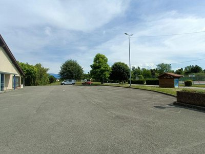 Parking salle Jean Bouchard St-Genix-sur-Guiers St-Genix-les-Villages