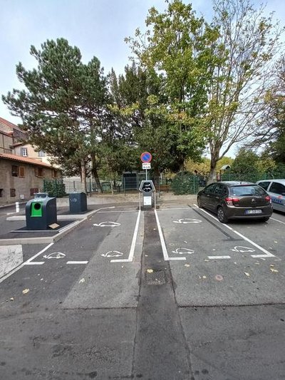 Borne de recharge véhicules électriques Riom - Jeanne d'Arc_Riom