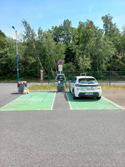 Borne de recharge véhicules électriques Volvic_Volvic