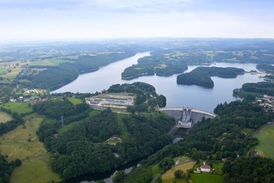 Lac du Barrage de St Etienne Cantalès